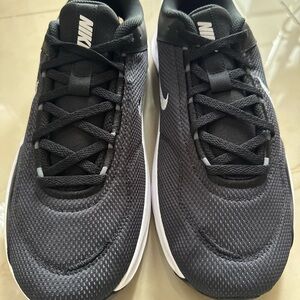 Nike Men's Black Athletic Shoes